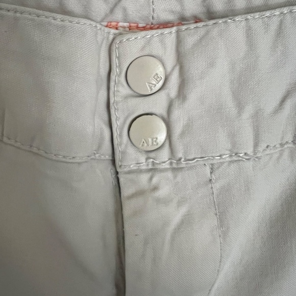 American Eagle Outfitters Women's Size 6  Stretch Khaki Shorts - Picture 5 of 8